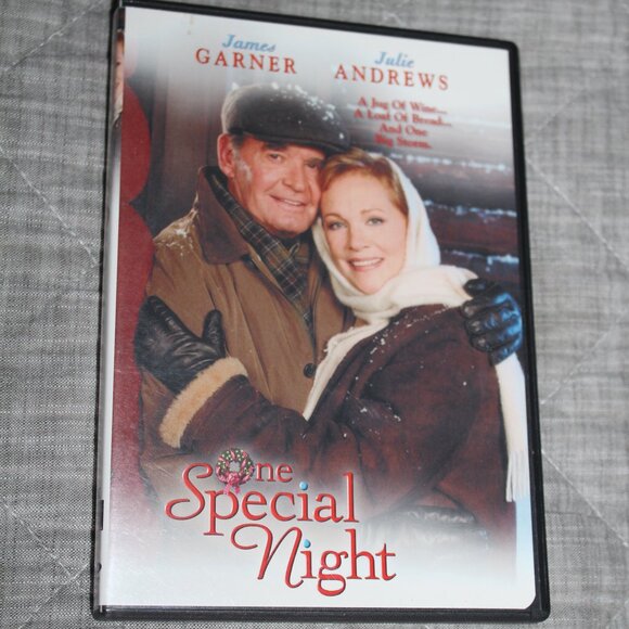 Classic Christmas Movies Lot of 8 Dvds - Picture 3 of 9